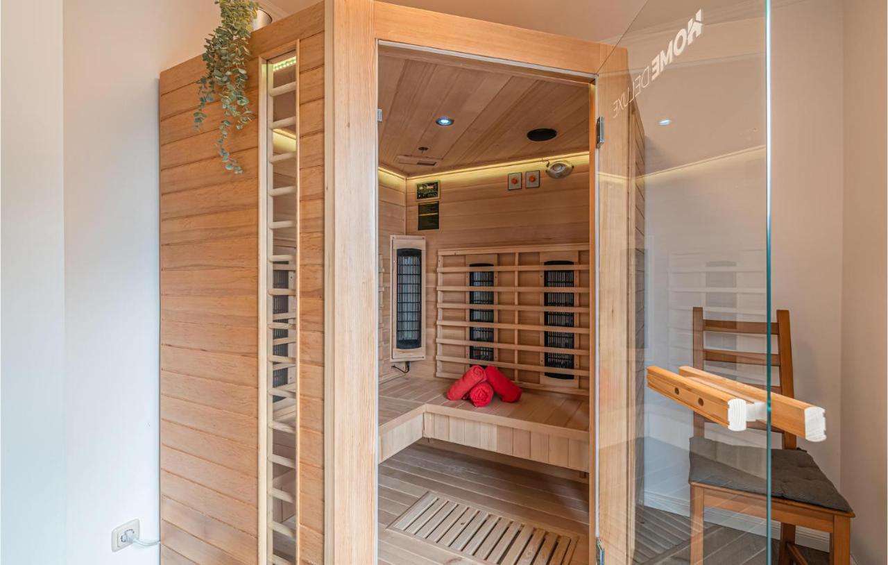 Nice Home In Friedrichskoog With Wifi Екстериор снимка